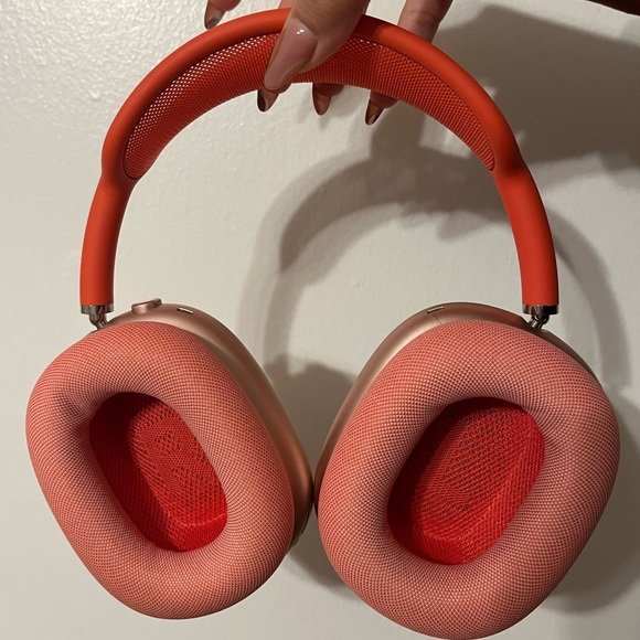 AirPod Max - Picture 2 of 7